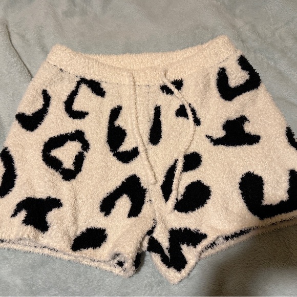 Leopard Sweater and shorts Loungewear  Set - Picture 3 of 4